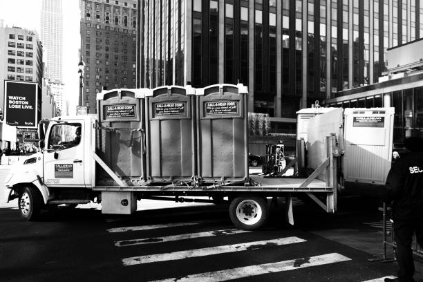 Best Portable restroom trailer rental  in Lebanon, VA